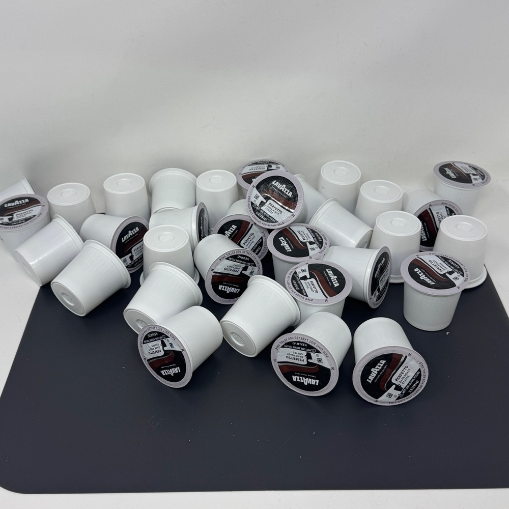 32 keurig lavazza perfetto dark roast 32 k cups keurig LOOSE NO BOX